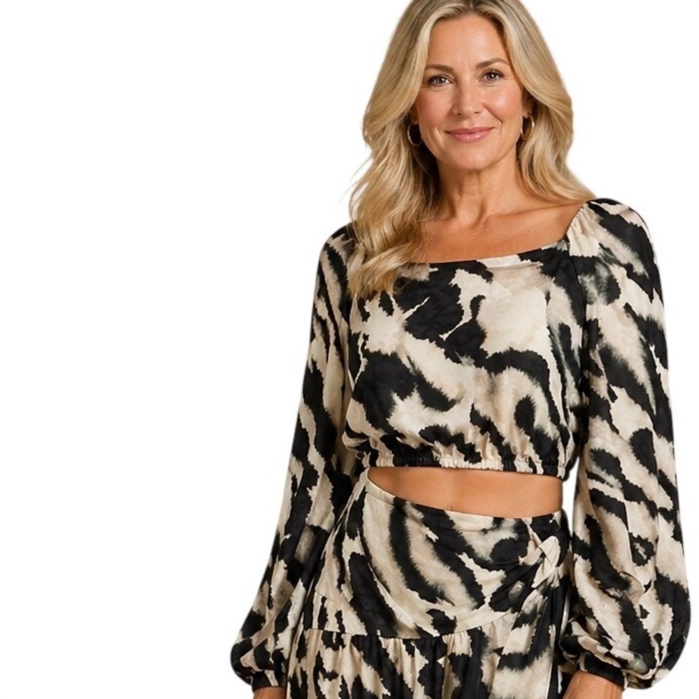 & Other Stories Los Angeles Atelier Abstract Animal Print Crop Top Blouse 8